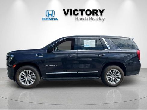 Used 2023 GMC Yukon SLT AWD/4WD image 2