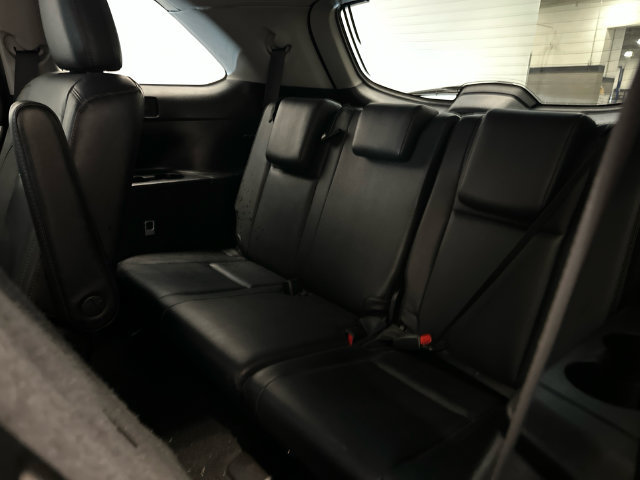 Used 2019 Toyota Highlander XLE AWD/4WD image 14