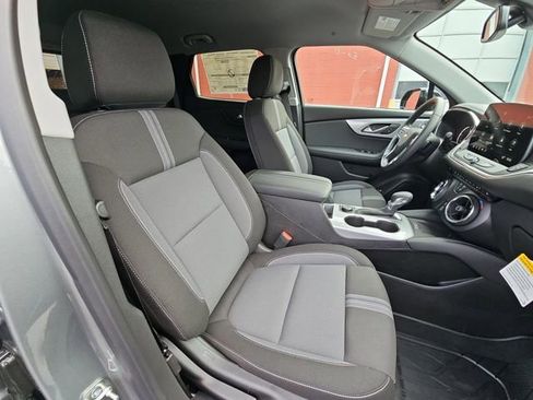 New 2026 Chevrolet Blazer LT w/ Convenience Package FWD image 27