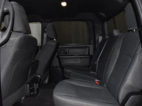 Used 2024 RAM 2500 Tradesman w/ Chrome Appearance Group image 33