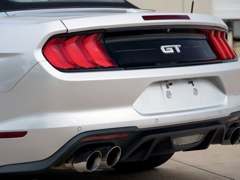 Used 2018 Ford Mustang GT Premium w/ Equipment Group 401A RWD image 31