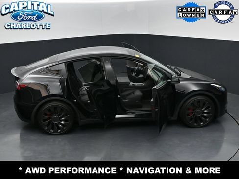 Used 2022 Tesla Model Y Performance AWD/4WD image 27