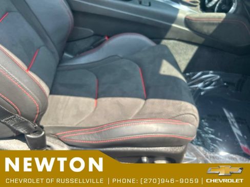 Used 2018 Chevrolet Camaro ZL1 RWD image 20
