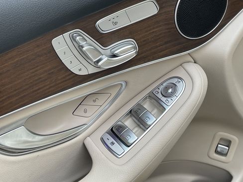 Certified 2021 Mercedes-Benz GLC 300 4MATIC image 20