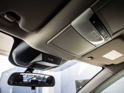 Used 2021 Nissan Rogue S image 31