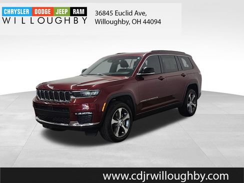 Used 2024 Jeep Grand Cherokee L Limited AWD/4WD image 1