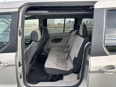 Used 2015 Ford Transit Connect XLT image 8