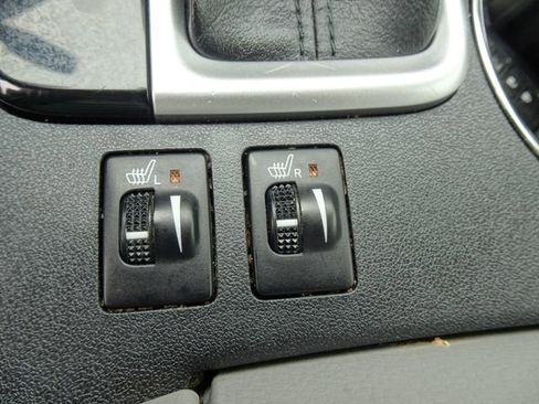 Used 2015 Toyota Highlander XLE image 26