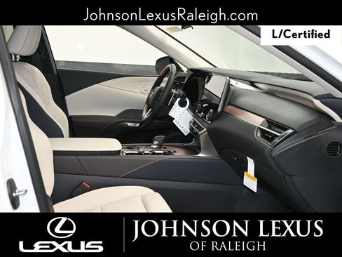 Used 2025 Lexus RX 450h AWD w/ Convenience Package image 11