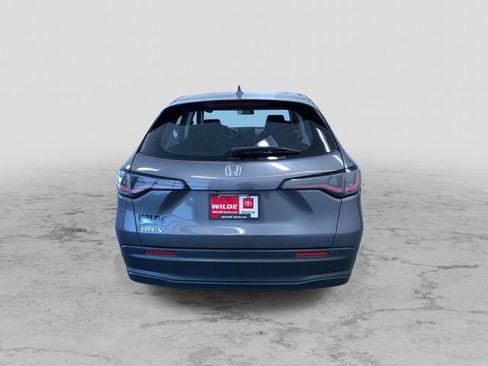 Used 2025 Honda HR-V LX image 8