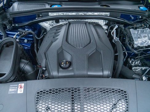 New 2026 Porsche Macan Turbo image 30