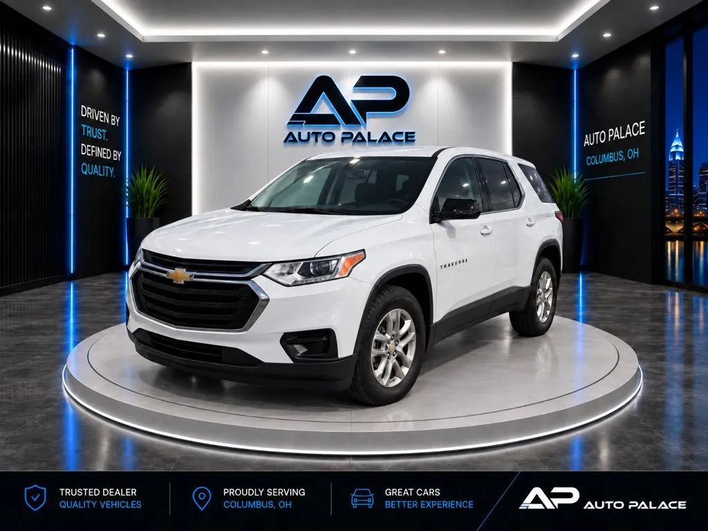 Used 2018 Chevrolet Traverse LS FWD image 1