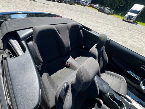 Used 2015 Ford Mustang Convertible w/ Equipment Group 051A RWD image 21