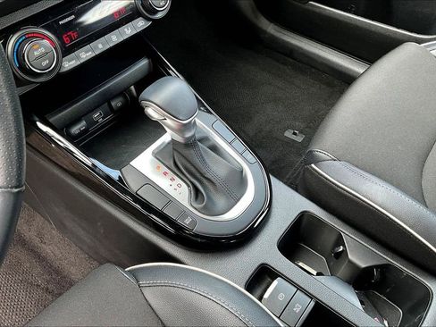 Used 2024 Kia Forte GT-Line FWD image 18