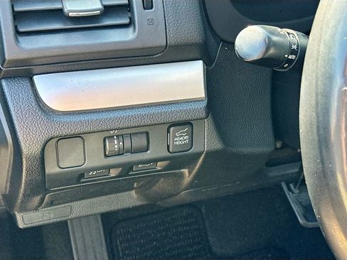 Used 2014 Subaru Forester 2.5i Limited image 10