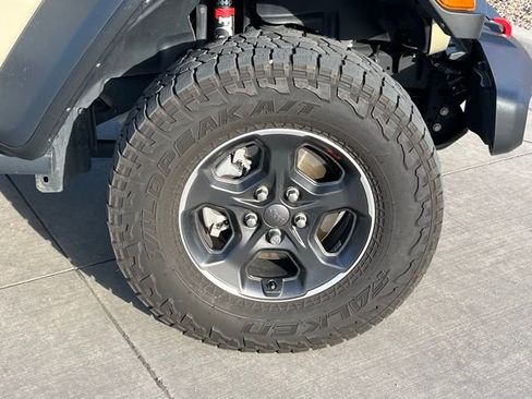 Certified 2022 Jeep Gladiator Rubicon w/ LED Lighting Group image 6