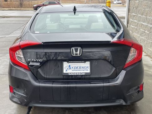 Used 2018 Honda Civic EX-T image 8