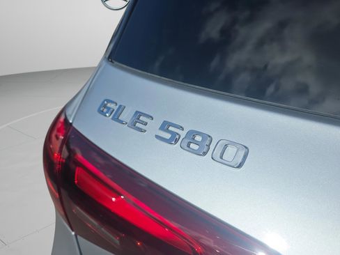 Certified 2025 Mercedes-Benz GLE 580 GLE 580 image 6