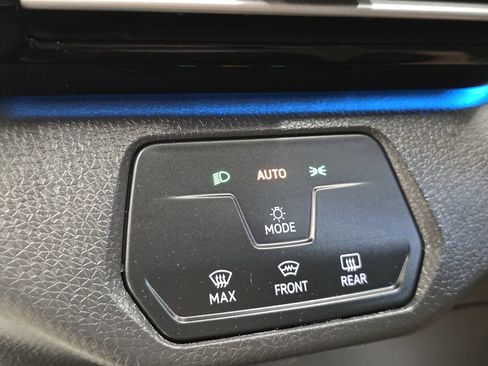 Used 2023 Volkswagen ID.4 Pro AWD/4WD image 28