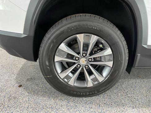 New 2026 Chevrolet Equinox LT FWD image 32