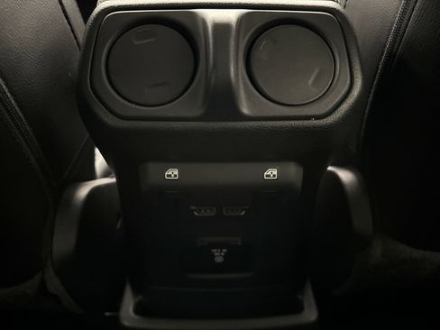 Used 2021 Jeep Wrangler Unlimited Sahara image 19