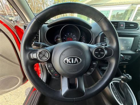 Used 2019 Kia Soul + image 21