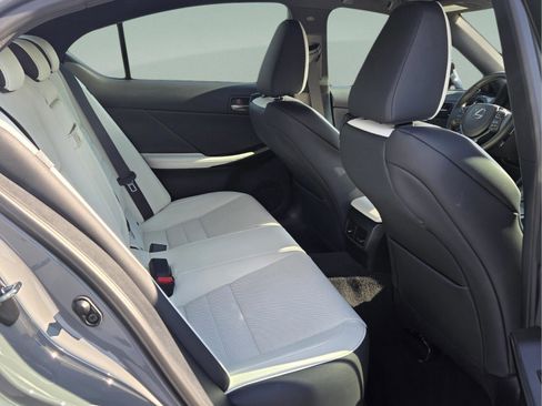 Used 2025 Lexus IS 350 F Sport image 15