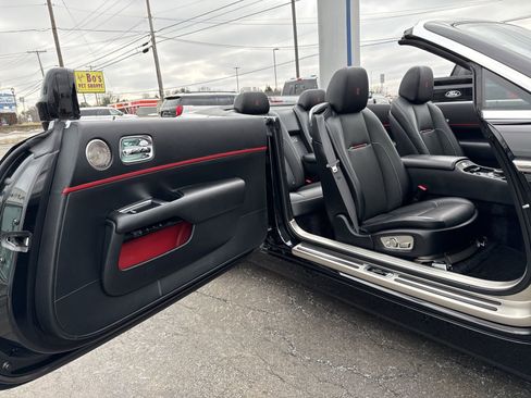 Used 2018 Rolls-Royce Dawn image 57