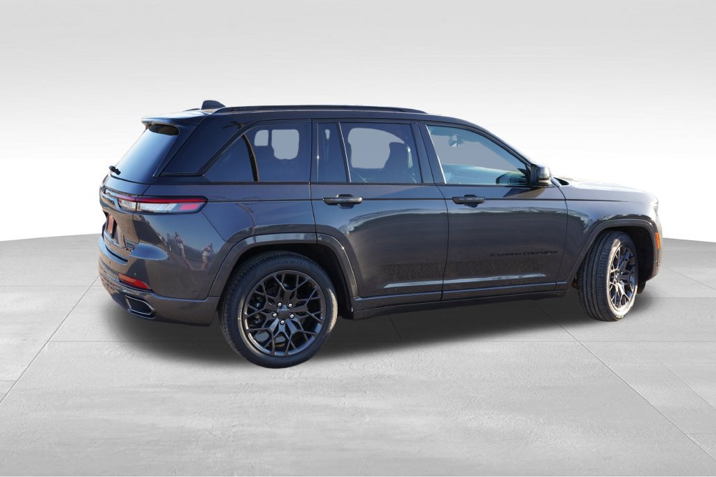 Certified 2025 Jeep Grand Cherokee Summit w/ Obsidian Package AWD/4WD image 5