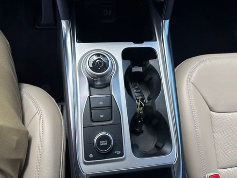 Certified 2023 Ford Explorer Limited w/ Limited Technology Package AWD/4WD image 35