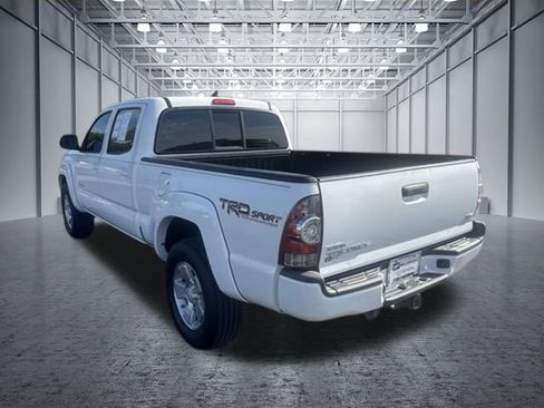 Used 2015 Toyota Tacoma 4x4 Double Cab w/ TRD Sport Package image 3