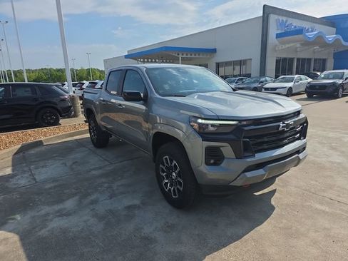 Used 2024 Chevrolet Colorado Z71 w/ Z71 Convenience Package 2 AWD/4WD image 7