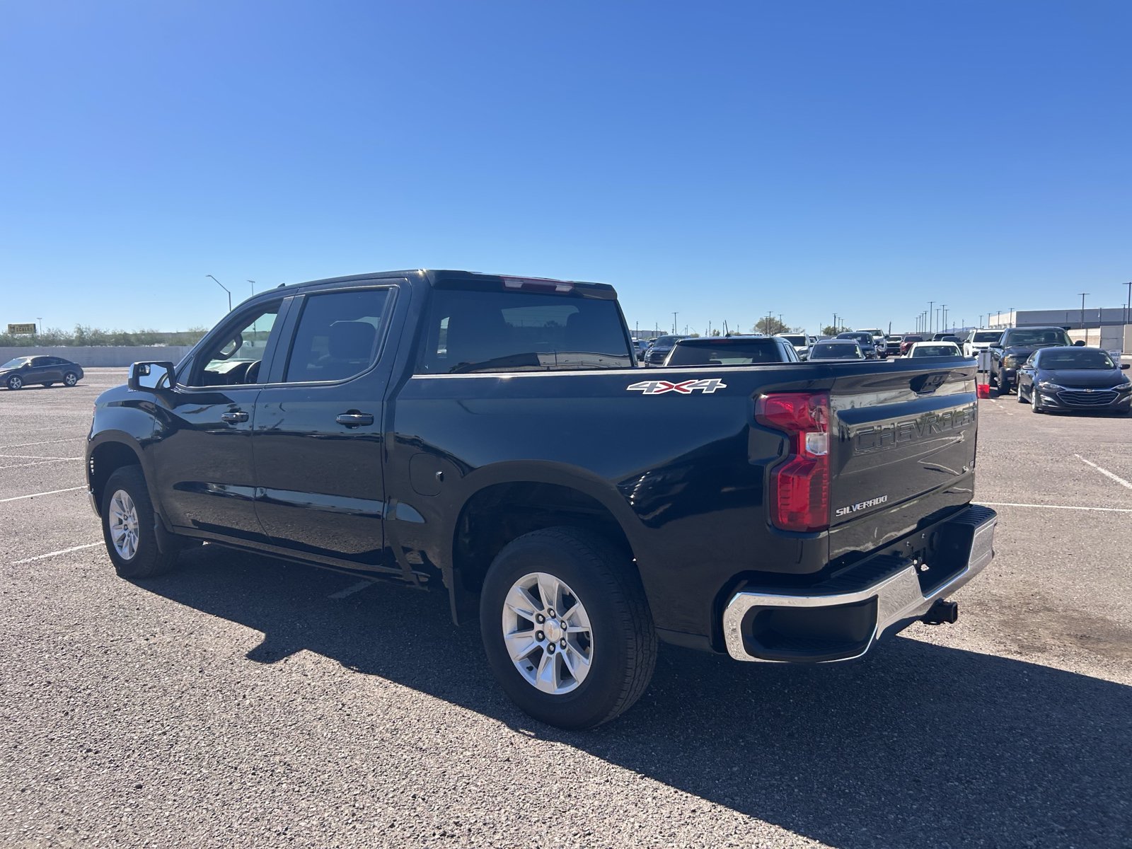 Used 2026 Chevrolet Silverado 1500 LT AWD/4WD image 3