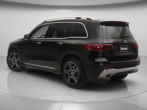 New 2026 Mercedes-Benz GLB 250 image 2