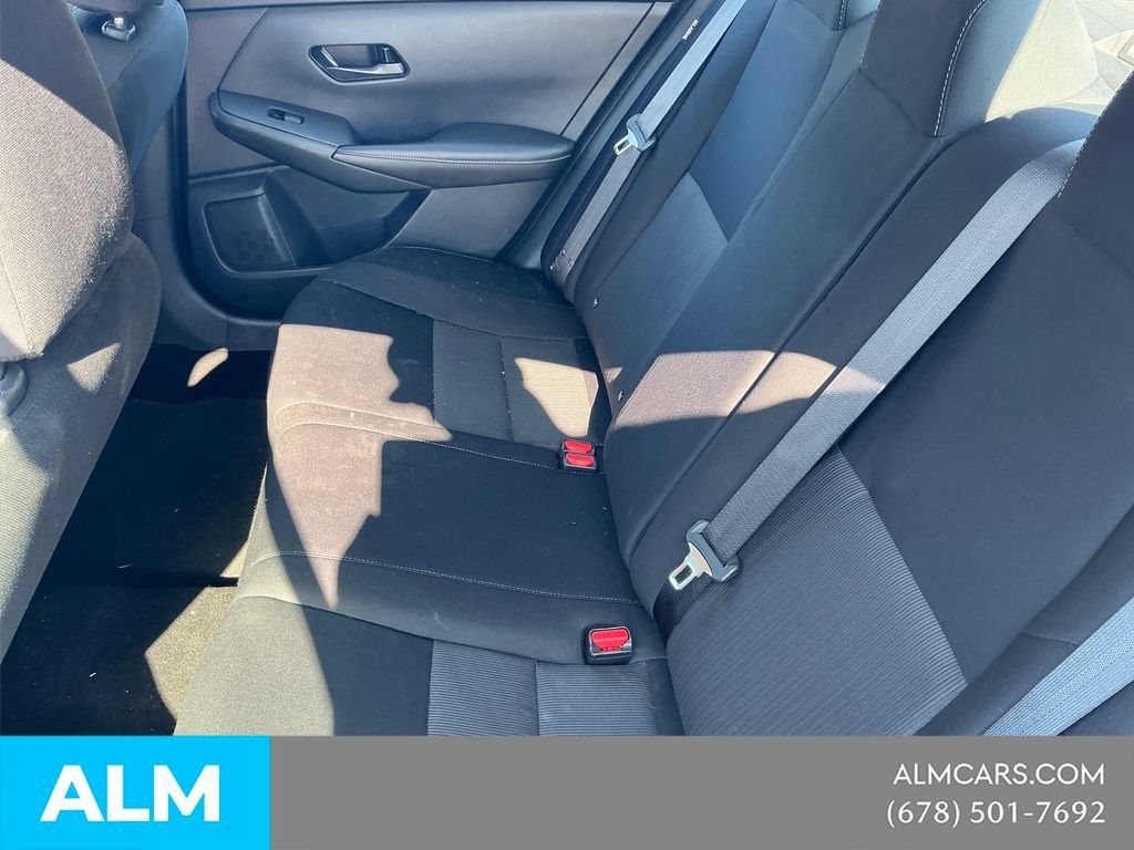 Used 2024 Nissan Sentra SV FWD image 14