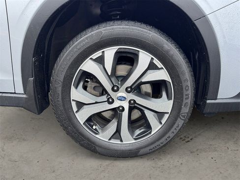 Used 2022 Subaru Outback Limited image 7