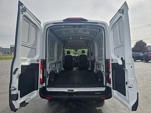 Used 2025 Ford Transit 250 148 Medium Roof RWD image 26