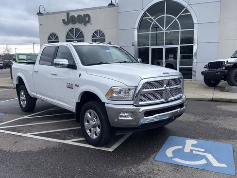Used 2017 RAM 2500 Laramie w/ Convenience Group image 7