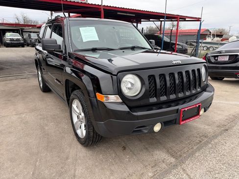 Used 2014 Jeep Patriot Latitude image 5