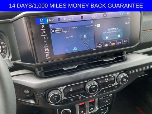 Used 2024 Jeep Wrangler Rubicon w/ Technology Group AWD/4WD image 16
