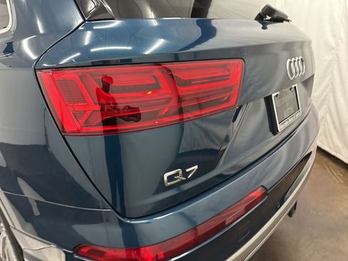 Used 2019 Audi Q7 3.0T Premium Plus w/ Premium Plus Package AWD/4WD image 25