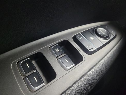 Used 2018 Kia Optima S FWD image 27