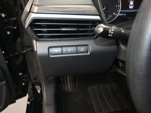 Used 2025 Nissan Altima 2.5 SV FWD image 12