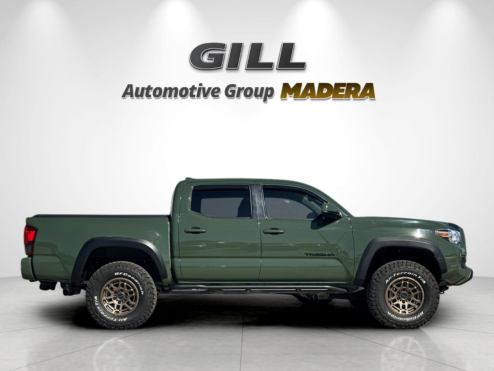 Used 2022 Toyota Tacoma SR5 w/ Trail Edition AWD/4WD image 2