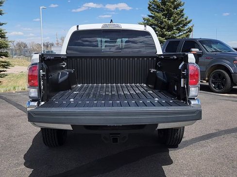 Used 2021 Toyota Tacoma TRD Off-Road AWD/4WD image 18