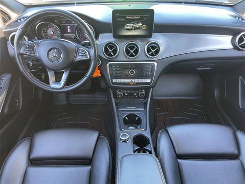 Used 2018 Mercedes-Benz GLA 250 4MATIC image 15