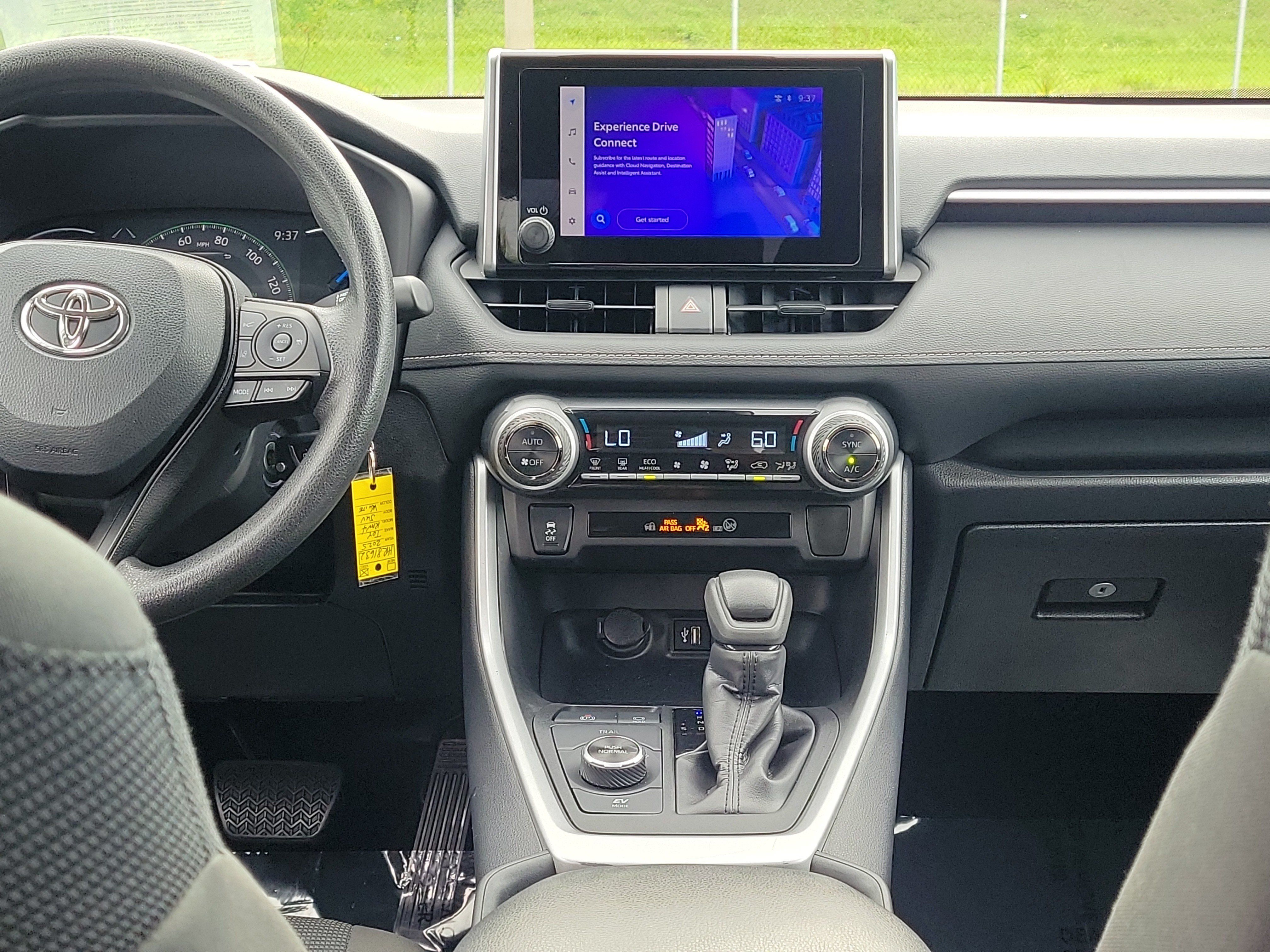 Used 2025 Toyota RAV4 LE AWD/4WD image 16