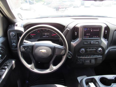 Used 2025 Chevrolet Silverado 2500 Custom w/ Custom Value Package AWD/4WD image 5