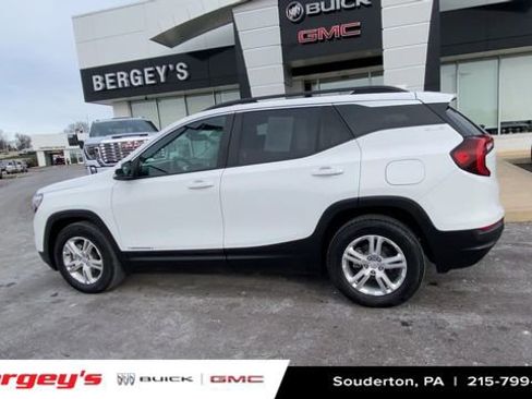 Certified 2022 GMC Terrain SLE w/ Driver Convenience Package image 8