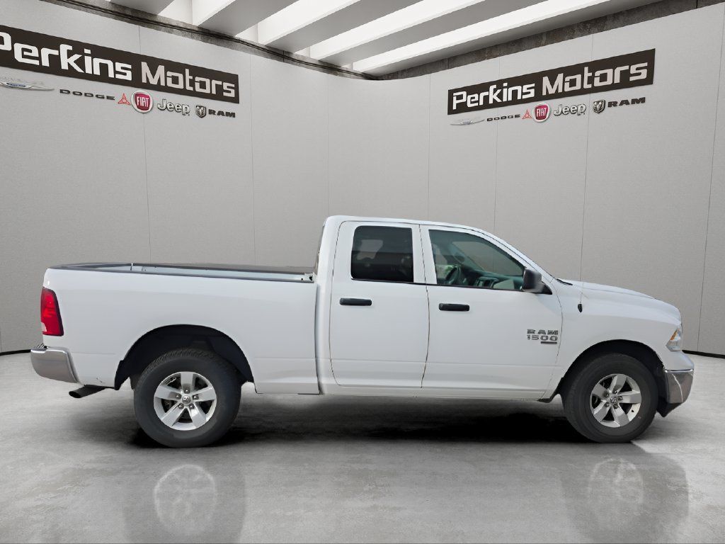 Used 2024 RAM 1500 Classic SLT AWD/4WD image 7